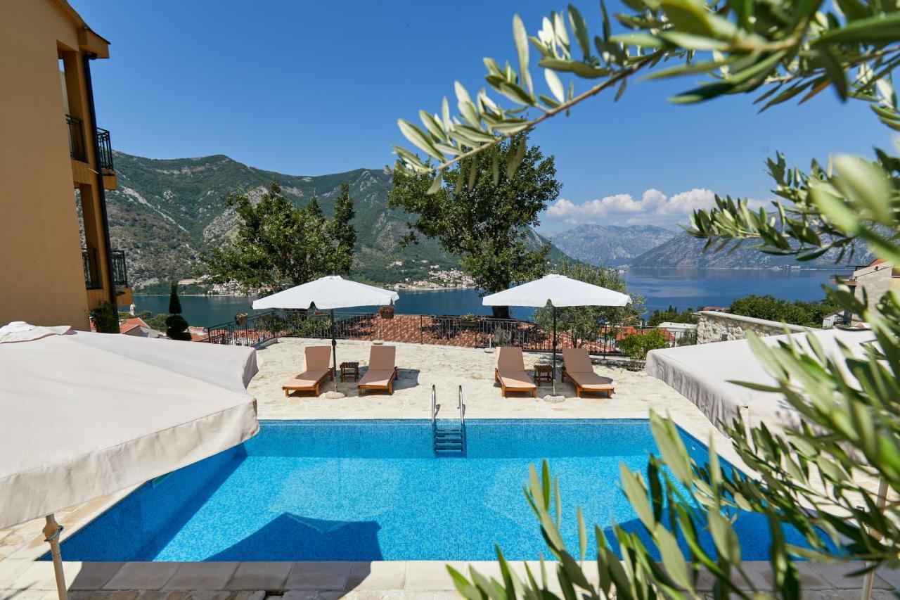 Our Sunset Apartments With Pool And Sea View Kotor Exteriör bild