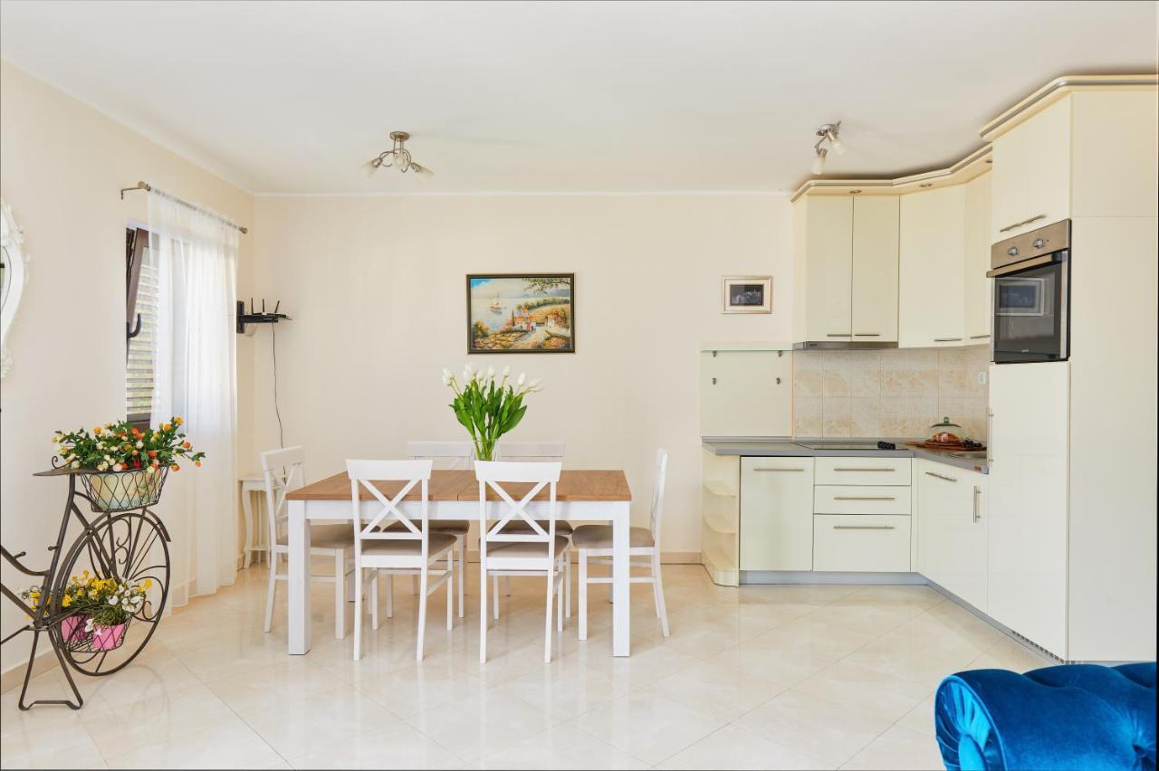 Our Sunset Apartments With Pool And Sea View Kotor Exteriör bild